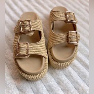 Raffia Platform Sandals with Double Buckle – Neutral Beige